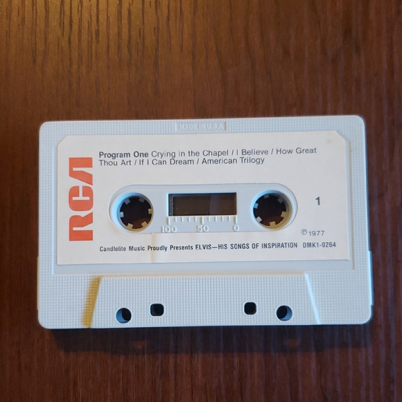 Elvis - Picture 3 of 4